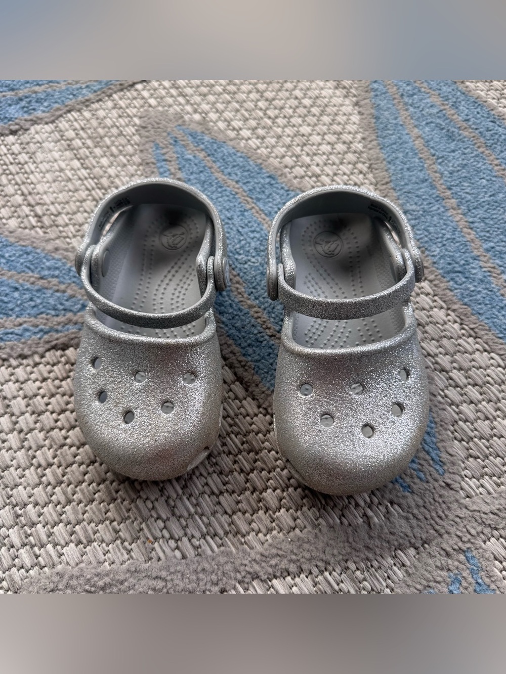Crocs Toddler Girls Karin Silver Sparkle Glitter Clog Size 8